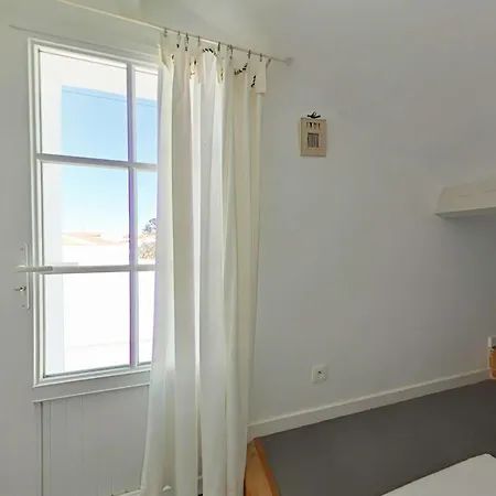 Holiday home Charmante Maison A 250m De La Avec Jardin, Terrasse Ensoleillee Et Garage A Velo, - Fr-1-224b-161