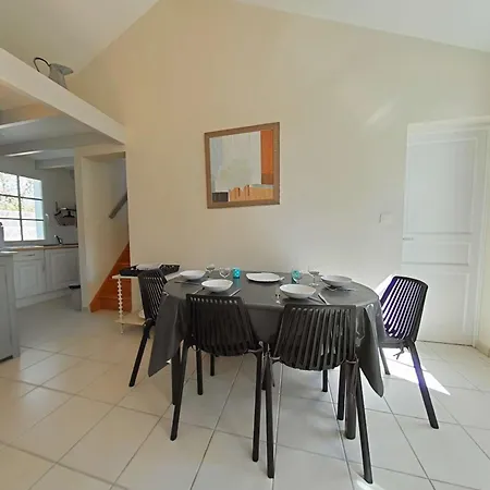 Charmante Maison A 250m De La Avec Jardin, Terrasse Ensoleillee Et Garage A Velo, - Fr-1-224b-161 *