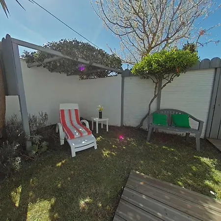 Charmante Maison A 250m De La Avec Jardin, Terrasse Ensoleillee Et Garage A Velo, - Fr-1-224b-161 別荘