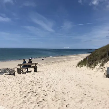 Charmante Maison A 250m De La Avec Jardin, Terrasse Ensoleillee Et Garage A Velo, - Fr-1-224b-161 * L'Epine (Vendee)