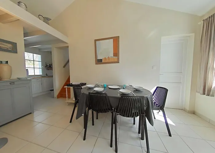 Charmante Maison A 250m De La Avec Jardin, Terrasse Ensoleillee Et Garage A Velo, - Fr-1-224b-161 *