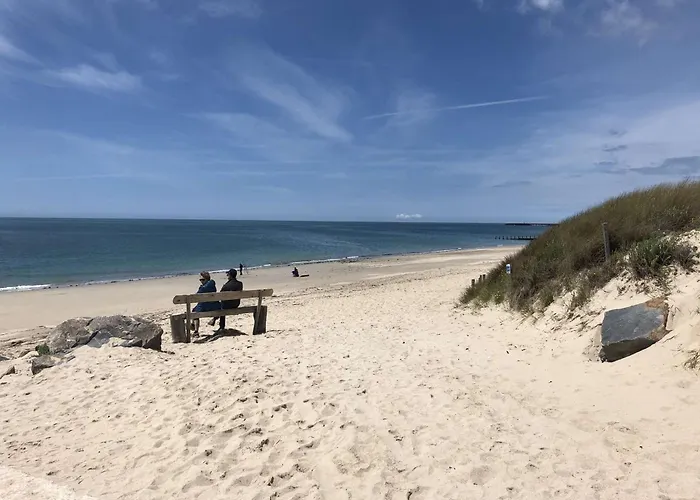 Charmante Maison A 250m De La Avec Jardin, Terrasse Ensoleillee Et Garage A Velo, - Fr-1-224b-161 * L'Epine (Vendee)
